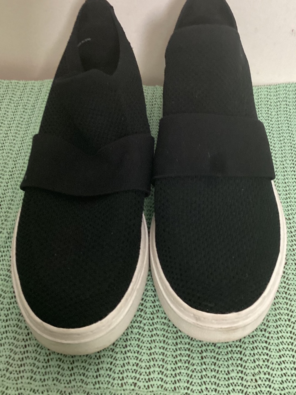 Eileen Fisher fabric knitted upper with rubber platform heel SZ 8.5